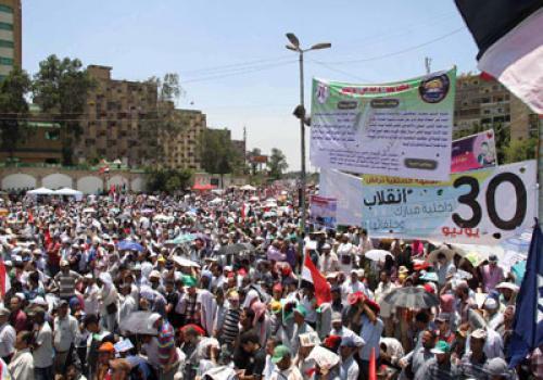 المئات يتوافدون علي “رابعة العدوية” في مليونية حماية الشرعية