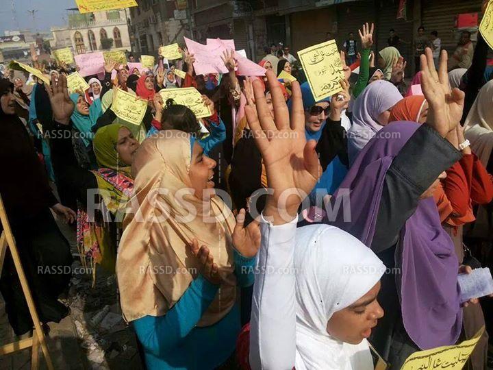 نساء بركة السبع يطالبن بإنهاء الانقلاب