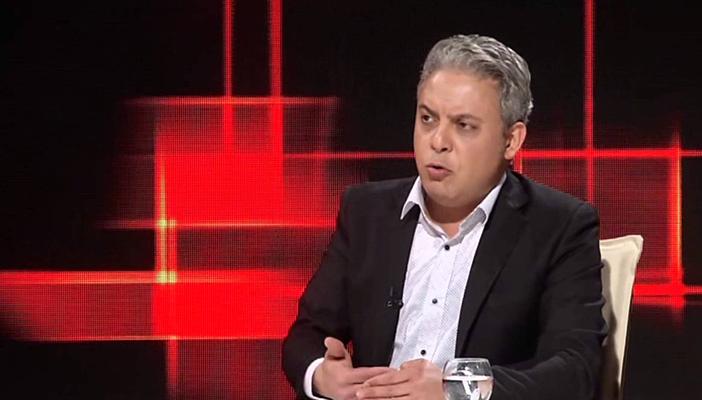 إحالة الإعلامي معتز مطر للمحاكمة بتهمة قلب نظام الحكم