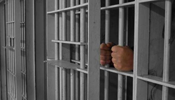 غضب بين معتقلي فرق الأمن بسوهاج بعد منع دخول المياه والعلاج لهم