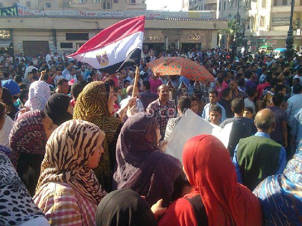 مئات المتظاهرين بدمنهور يبدأون اعتصامم المفتوح