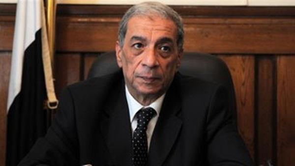 إصابة النائب العام بكسر في الأنف وخلع بالكتف إثر حادث استهداف سيارته