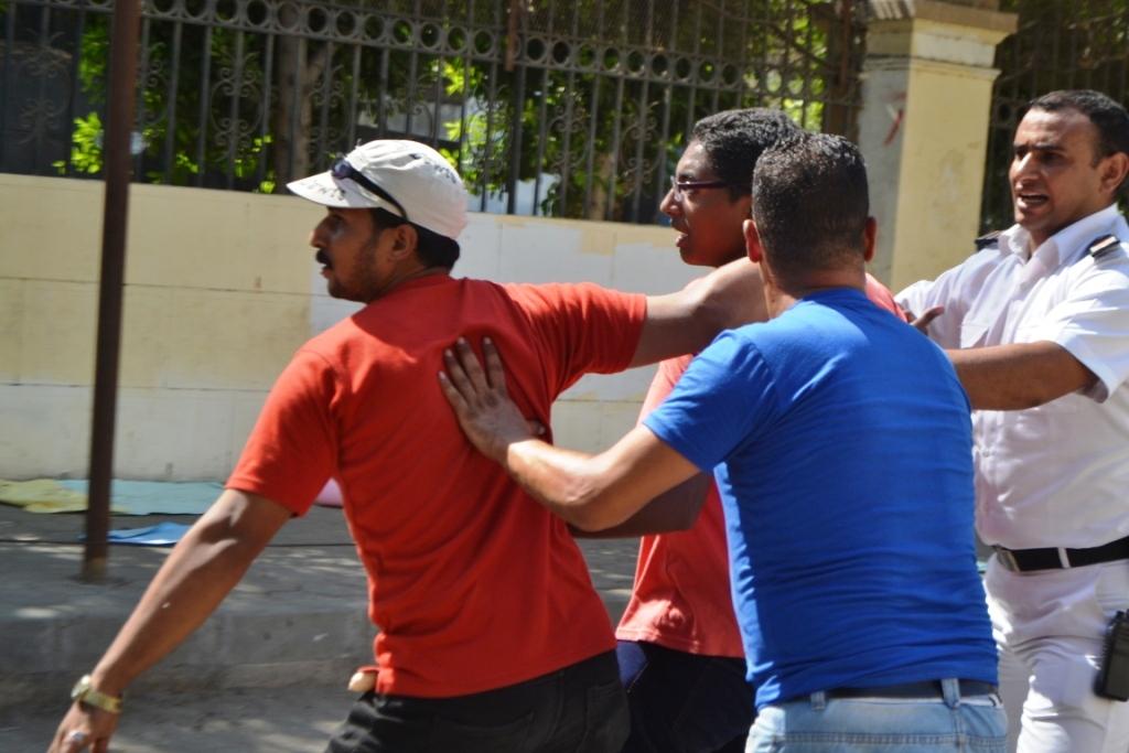 القبض علي عدد من طلاب الثانوية العامة في محيط وزارة التعليم