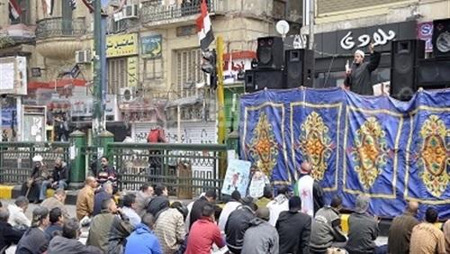 المنصة الرئيسية تطالب بإغلاق “التحرير” بعد تزايد المتظاهرين