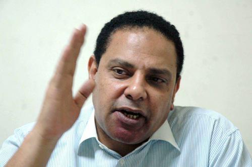 الأسواني : لن نقبل بحلول وسط مع الاخوان