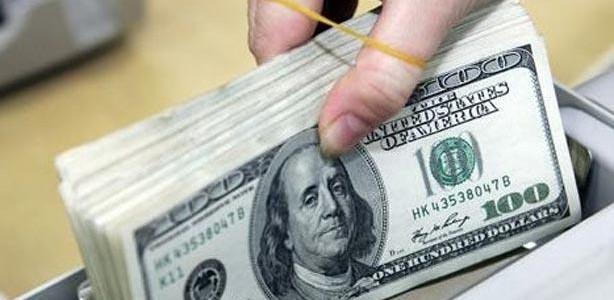 تراجع سعر الدولار في السوق السوداء مسجلًا 11.03 جنيهًا للبيع