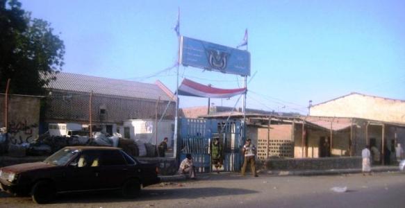 إغلاق شفاطات الهواء بسجن المنصورة ونقل 10 معتقلين للمستشفى