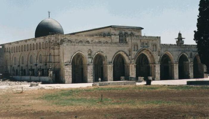 اتصالات بين الأردن و”إسرائيل” لفتح المسجد الأقصى للزوار غير المسلمين