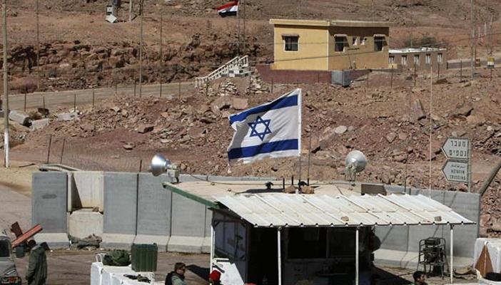 الجيش الإسرائيلي ينشر دباباته على الحدود مع مصر