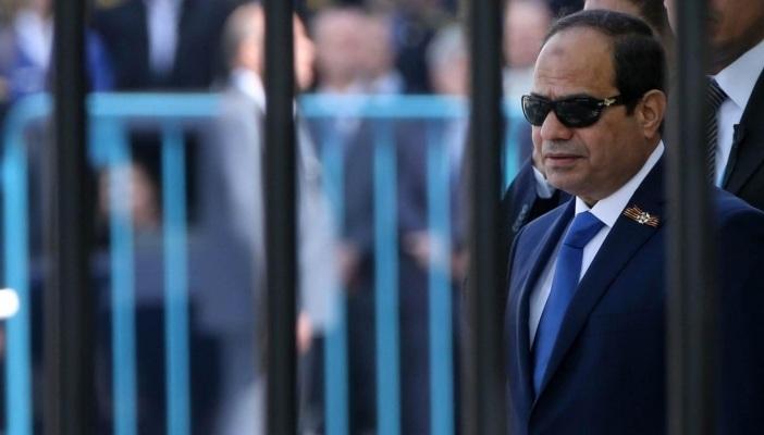 بعد ترأس السيسي المجلس الأعلى للسياحة.. نشطاء: نفس نهج مبارك