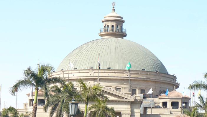 جامعة القاهرة تغلق زوايا الصلاة.. والإفتاء: تحقيقًا لمقاصد الشريعة