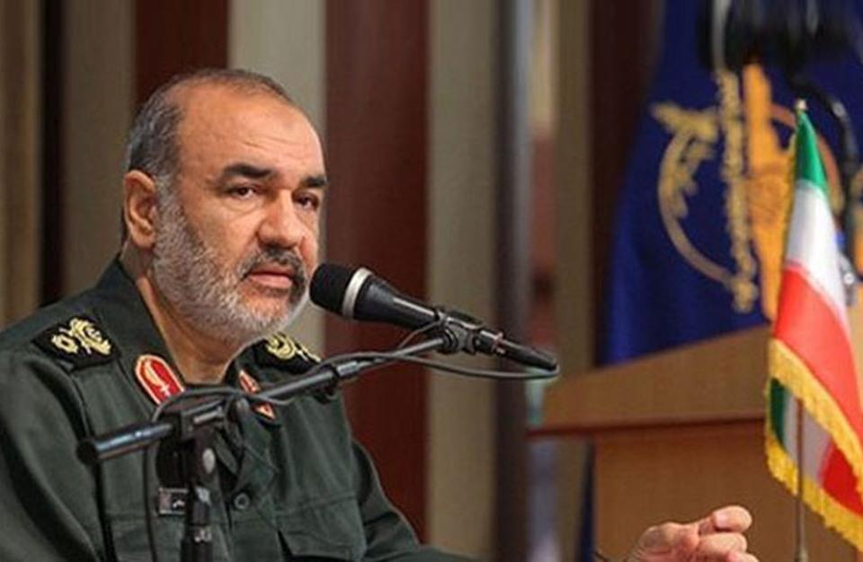 طهران: 100 ألف صاروخ جاهز في لبنان لضرب “إسرائيل”