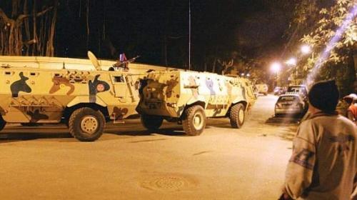 الجيش ينشر مدرعات بكثافة مع غزة بالتنسيق مع اسرائيل