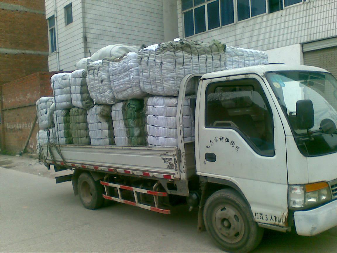 «الوقود» يرفع أسعار النقل البرى للبضائع بنسبة 30%