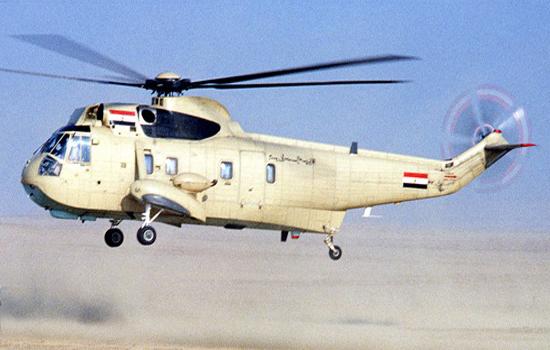 تحليق طائرات هليكوبتر للجيش الميداني الثالث بميادين السويس