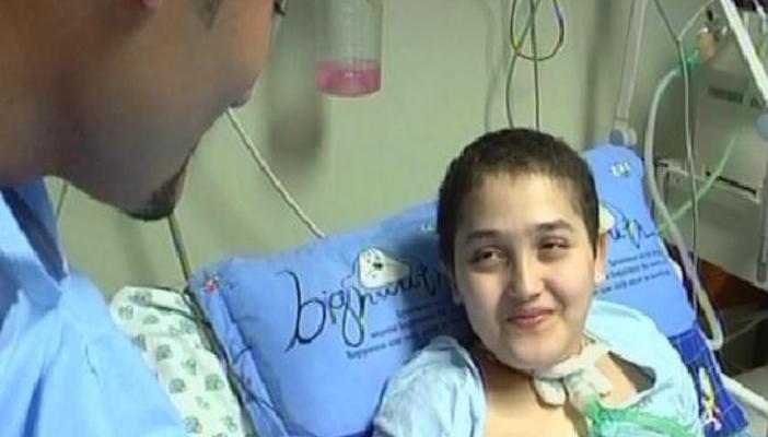 فتى فلسطيني مصاب بـ”شلل رباعي” يتفوق في “الثانوية”