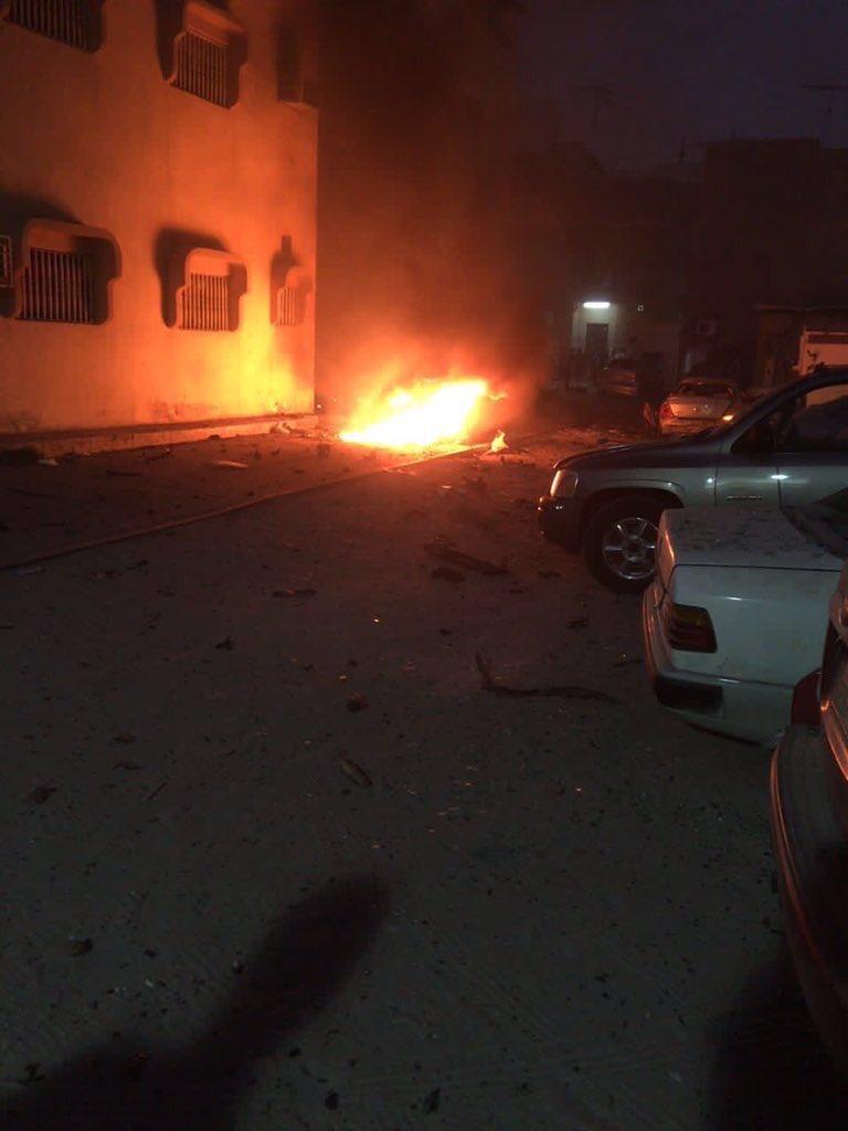 بالصور.. تفجير انتحاري قرب مسجد في القطيف بالسعودية