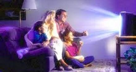 دراسة: إدمان الاطفال للتليفزيون يتسبب فى تلف خلايا المخ