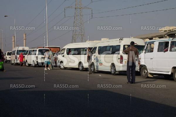 مشادات بين السائقين والركاب بالجيزة، وسخط لعمال محطات البنزين