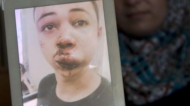 فيديو|جنود صهاينة يعذبون طفل فلسطيني بالشارع