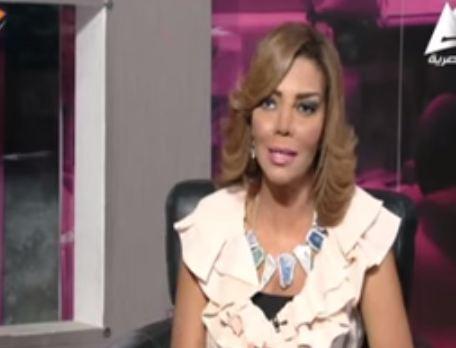 فيديو..مذيعة بالتلفزيون الرسمي “ربنا قال بالقرآن الإتحاد قوة”