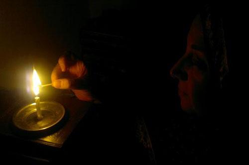 استمرار انقطاع الكهرباء يحول حياة الدمايطة إلى جحيم