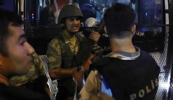 محلل اقتصادي: الانقلاب الفاشل ساهم في تحسن الاقتصاد التركي