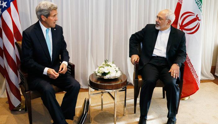 تراشق لفظي بين كيري وظريف خلال المحادثات النووية الإيرانية