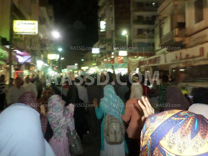 مسيرة مسائية في “أسيوط” أمام مقر “الوطني المنحل”