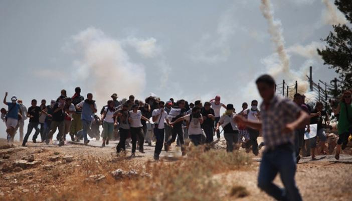 إصابات خلال تفريق الجيش الإسرئيلي مسيرات بالضفة الغربية