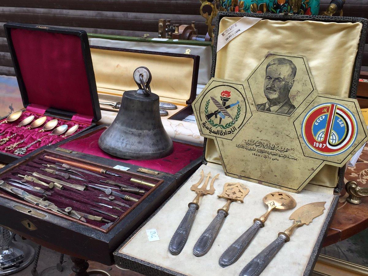 بالصور.. موسكو تبيع الأسد في سوق الخردة