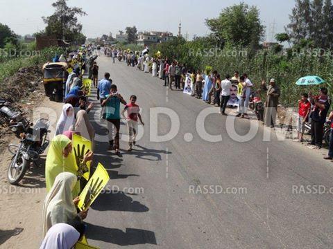 سلسة بشرية بالحسينية في أسبوع “العسكر يسحق الفقراء”