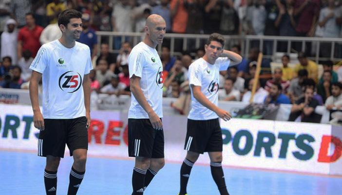 بالفيديو.. زين الدين زيدان يظهر برفقة ولديه في دورة رمضانية بالكويت