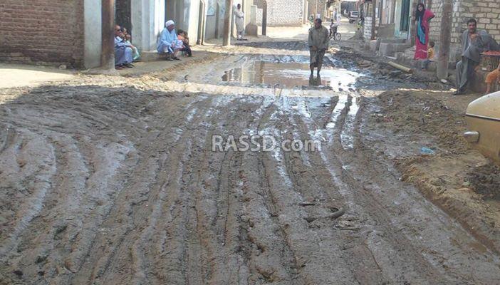 منازل “الميمون” مهددة بالانهيار بسبب المياه الجوفية