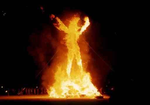 القابضة للكهرباء:محطة محولات أكتوبر وزايد تعرضت لعمل تخريبي