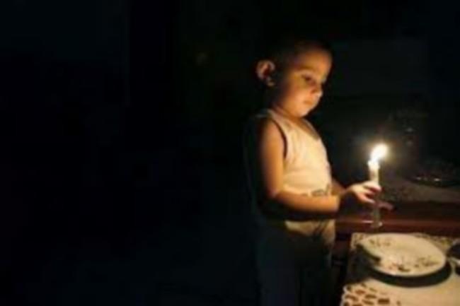 “قطع الكهرباء ساعة الإفطار والسحور جريمة”..هاشتاج جديد