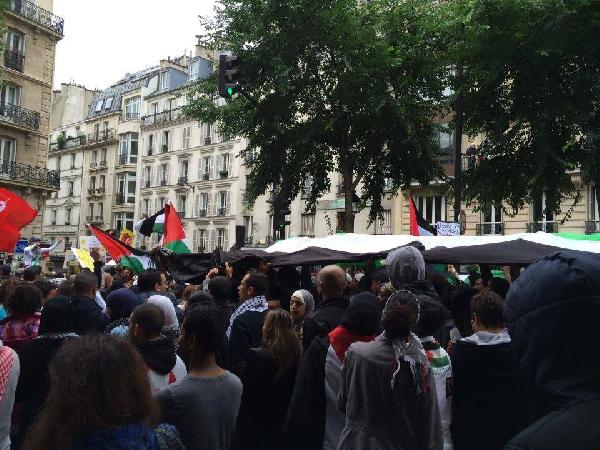 مسيرة حاشدة في “فرنسا” تضامناً مع “غزة”