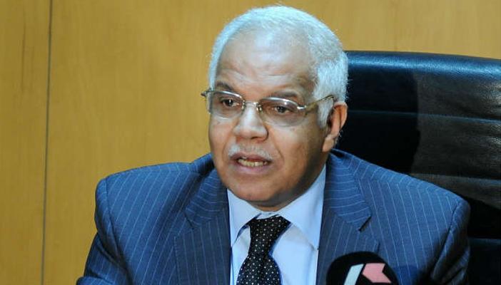 إيقاف رئيس حي “الزيتون” وعدد من معاونيه عن العمل بتهمة التقصير