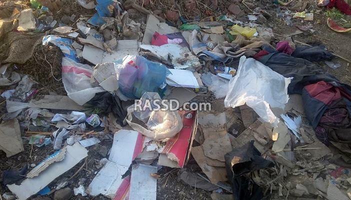 أهالي الفشن يشكون من تلال القمامة وتلوث مياه الشرب