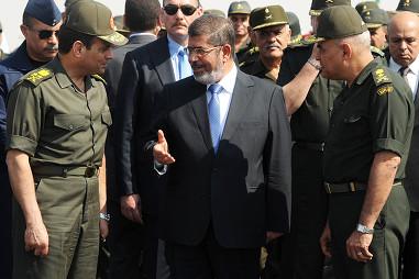 ن.تايمز تتعجب من تصفيق المصريين للانقلاب العسكري