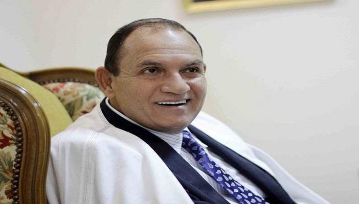 بالفيديو.. شاب يعتدي لفظيًا على “نعينع” والنشطاء ما بين مؤيد ومعارض