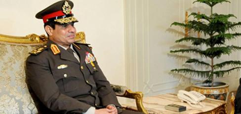 الإخوان: السيسي يورط الجيش في السياسة