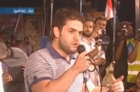 نجل مرسي ينفي شائعة زيارته لوالده وتخريب سيارات الرئاسة