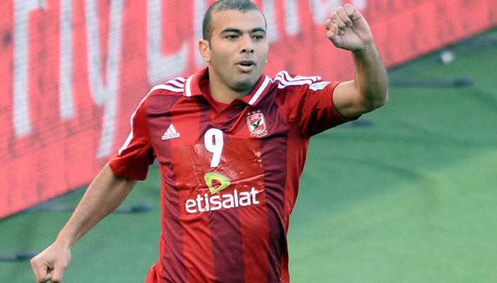 انقسام في الأهلي حول رحيل عماد متعب