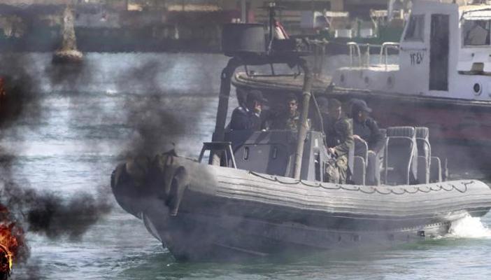 عاجل.. تفجير زورق حربي مصري برفح المصرية