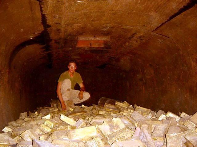 عصابة  العسكري تسرق منجم السكري