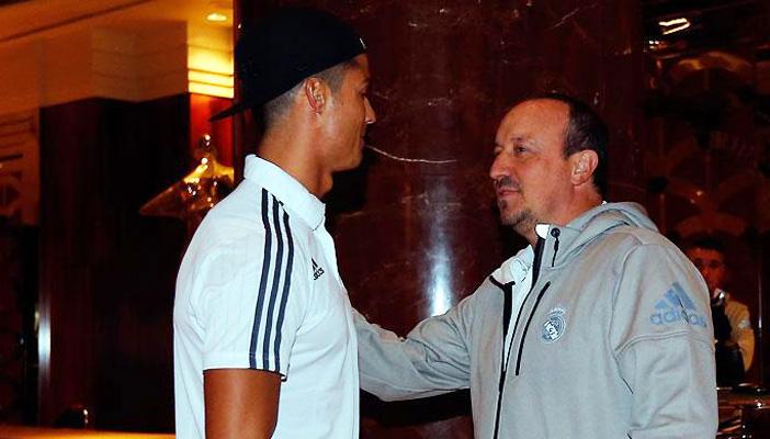 صحيفة إسبانية: مدرب ريال مدريد يفكر في خطة 2-4-4