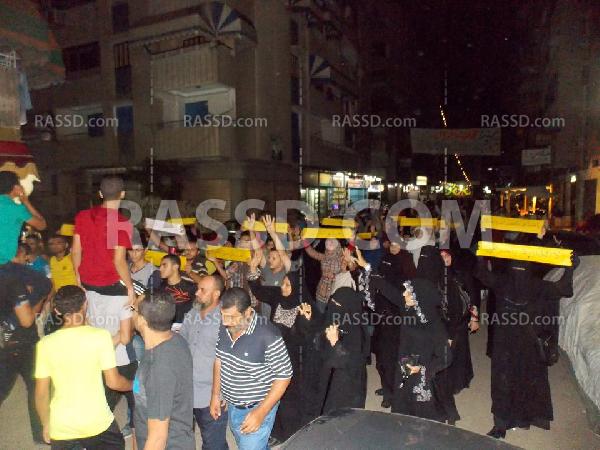 مسيرة في “بورسعيد” منددة بالاعتداءات بحق أهالي المعتقلين