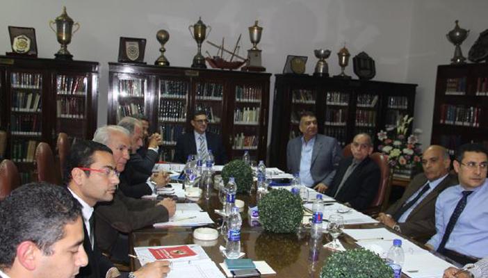 اتحاد الكرة يناشد الأهلي تغليب المصلحة العامة في لقاء القمة