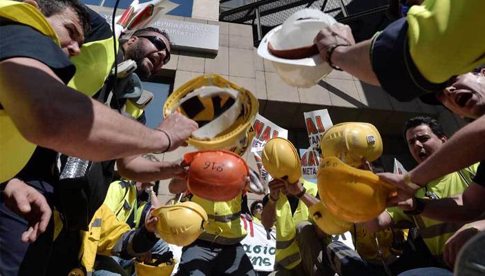 تظاهرات عمالية باليونان ضد قرار إلغاء العطلة الأسبوعية